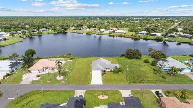 Building Photo - 6460 Blueberry Dr