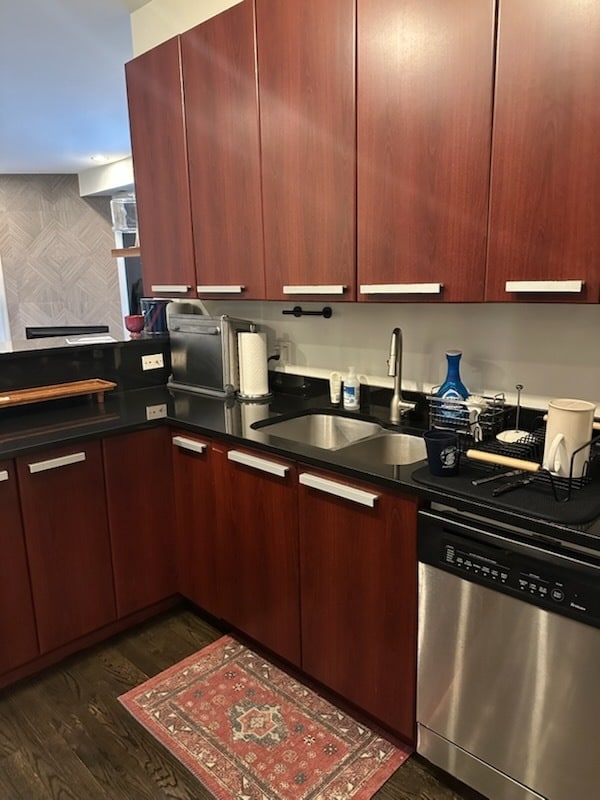 Building Photo - 808 N Greenview Ave