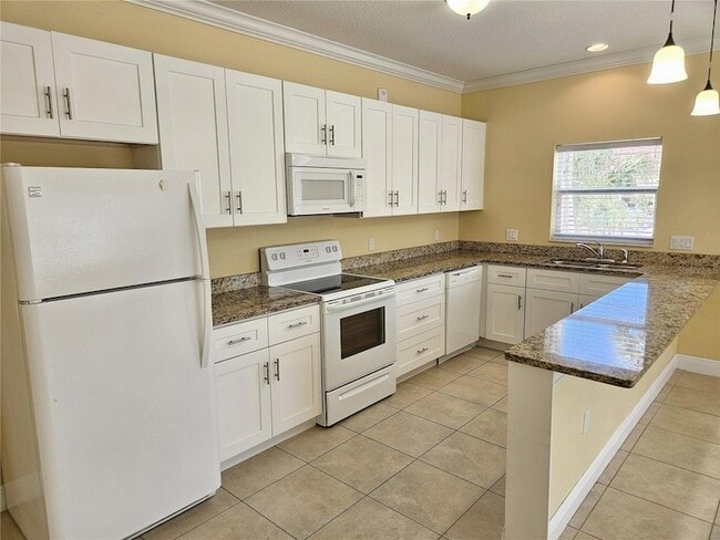 Building Photo - 601 Sandy Nook St