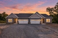 Building Photo - 3011 Kittering Rd