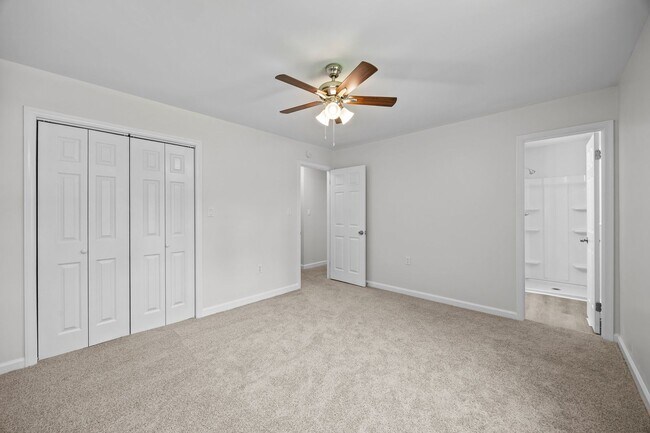 Building Photo - Fantastic Corner Lot, Updated 4 Bedroom Sp...
