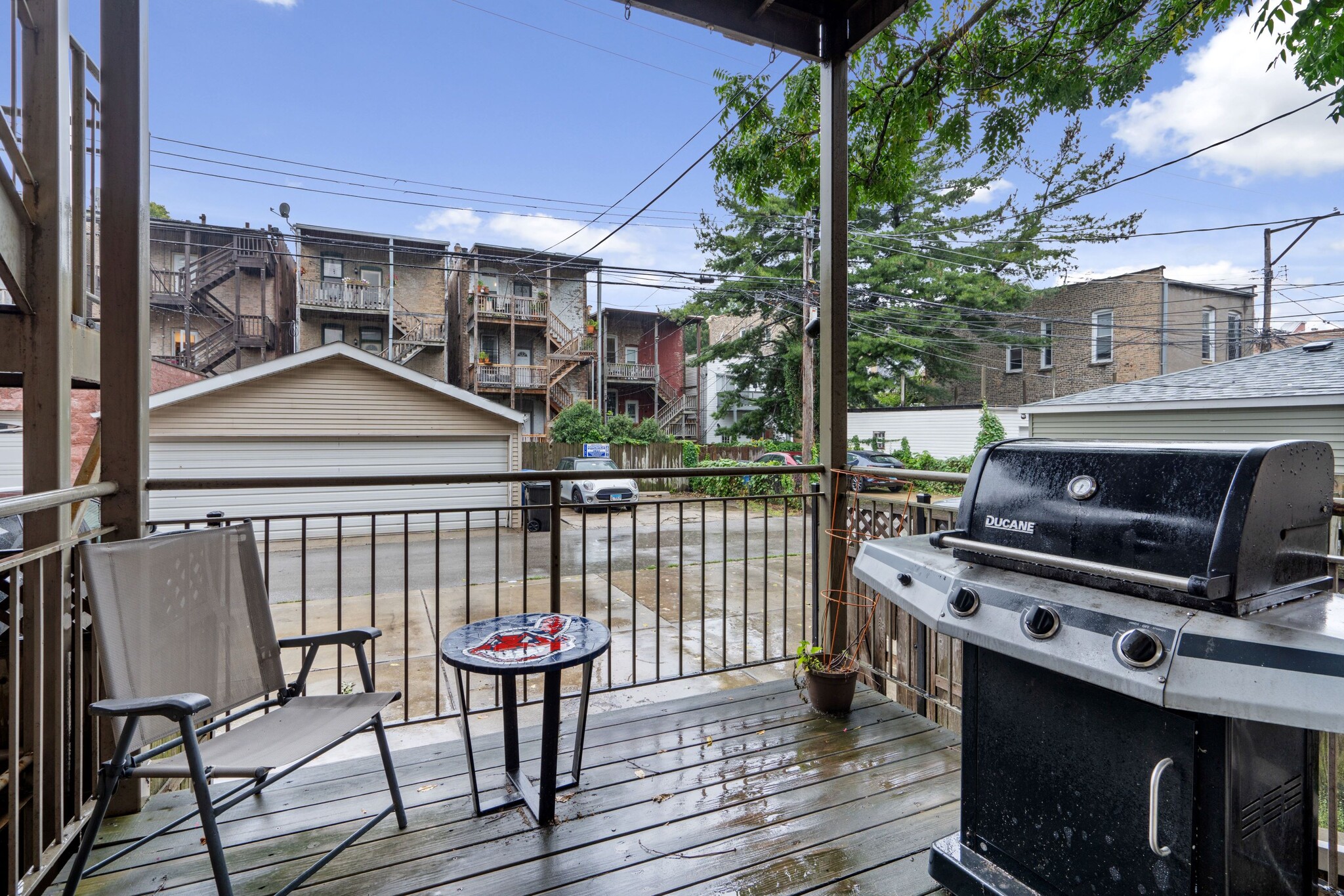 Building Photo - 1118 N Wolcott Ave