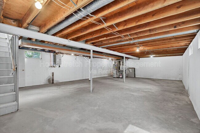 Building Photo - 7507 Blanding Dr