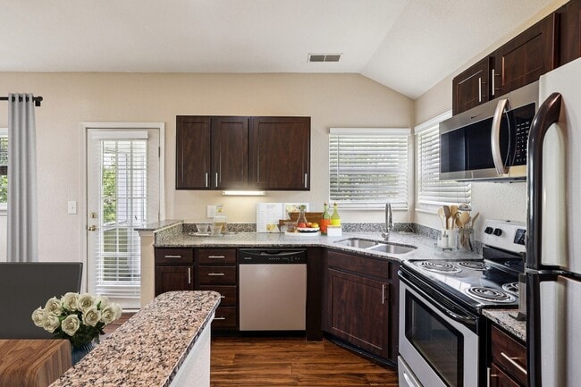 Building Photo - Austin Springs