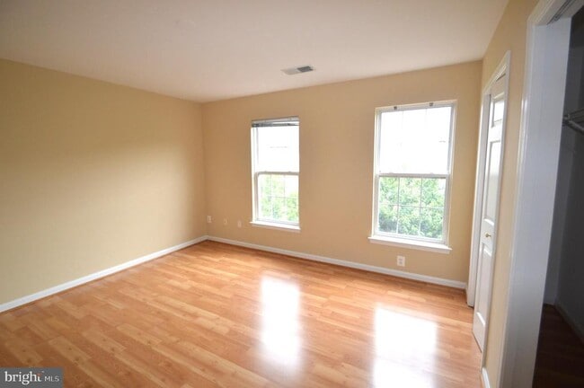 Building Photo - 21081 Pickerelweed Terrace