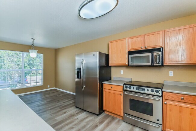 Building Photo - 7367 Glenburn Dr