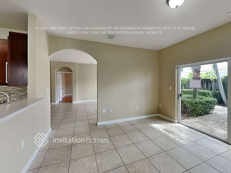 Building Photo - 14323 SW 156th Ave