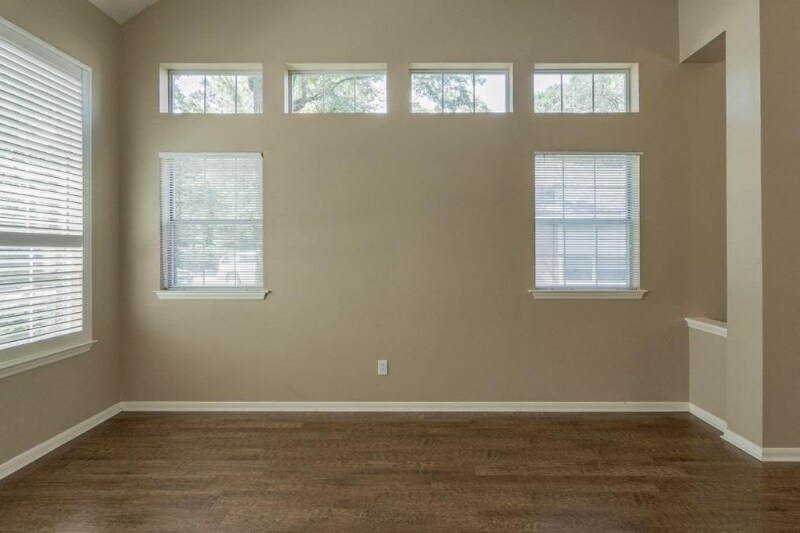 Building Photo - 111 S Winterport Cir