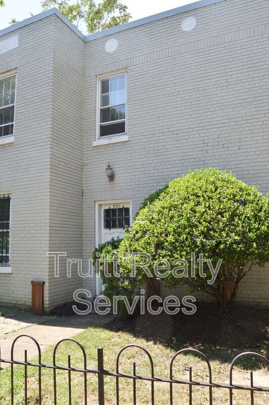 Primary Photo - 201 Kentucky Ave SE