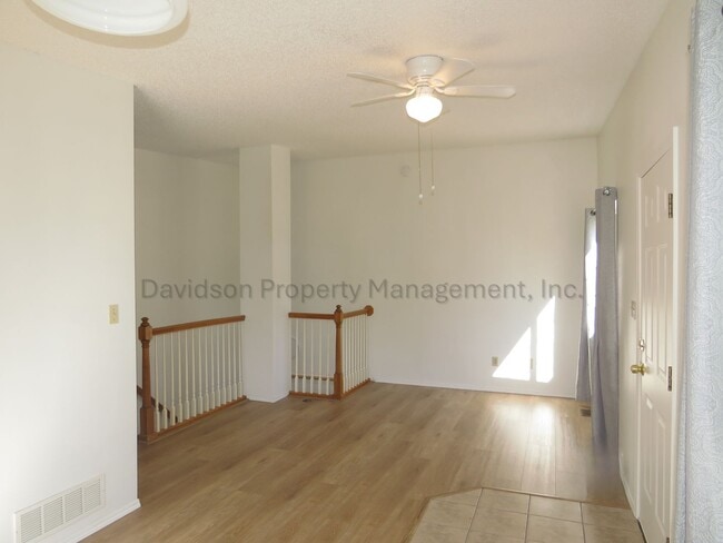 Building Photo - 2125 W Platte Ave