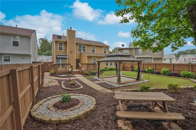 Building Photo - 4910 Lakebrooke Run