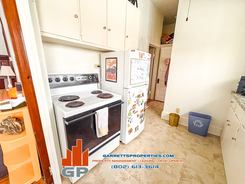 Building Photo - 10 Loomis St