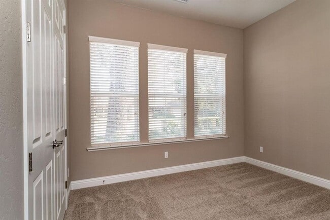 Building Photo - Custom Granville Built Home for Rent in Old Figarden