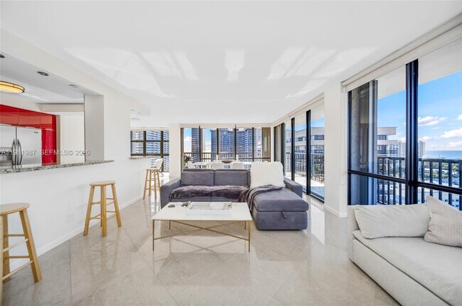 Building Photo - 2017 S Ocean Dr