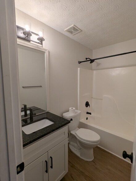 Building Photo - 60 Riverside Pky