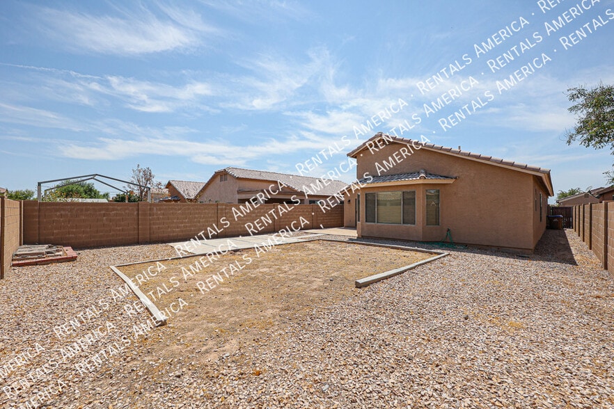 Building Photo - 41629 N Ranch Dr