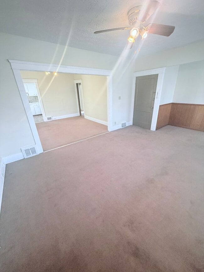 Building Photo - 3395- 3397 W. 100th