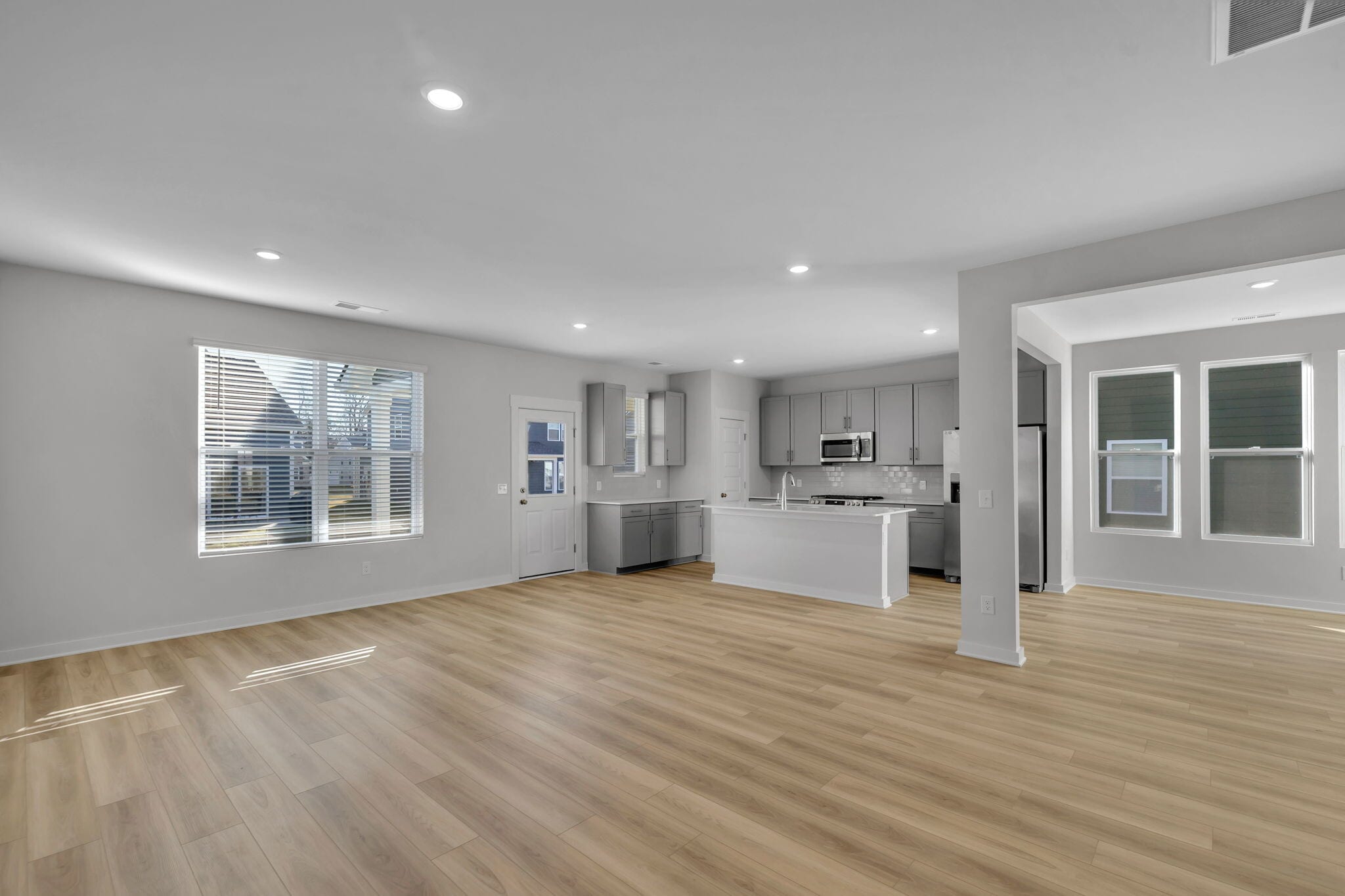 Building Photo - 361 Euclid Dr