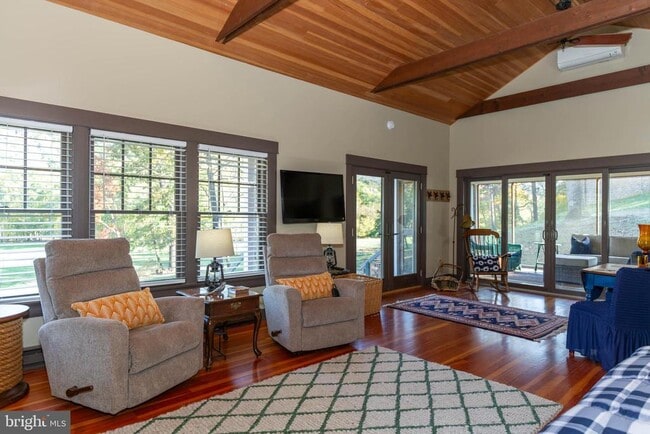 Building Photo - 1312 John Rissler Rd