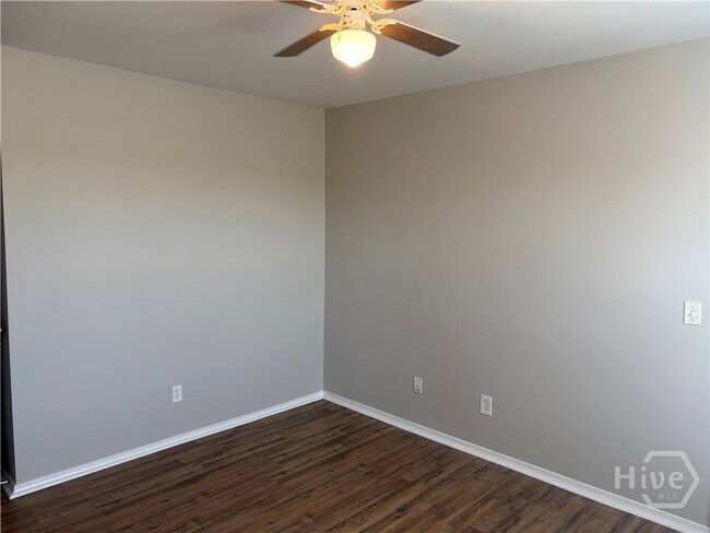 Building Photo - 119 Fairgreen St