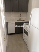 Building Photo - 1317 W Estes Ave