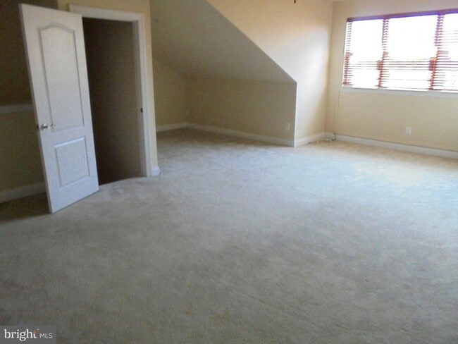 Building Photo - 5115 Grimm Dr