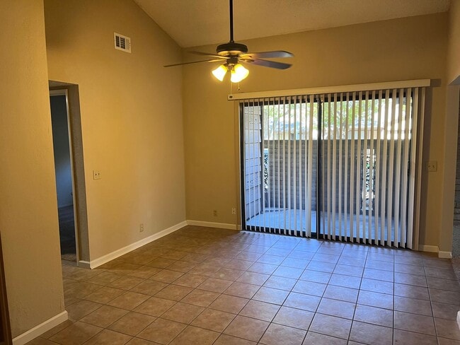 Building Photo - 5549-5551 Aspenwood Ct