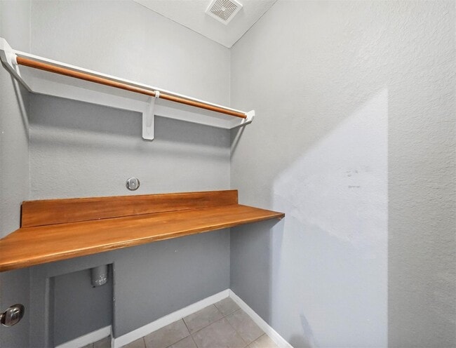 Building Photo - 20015 Flax Flower Dr