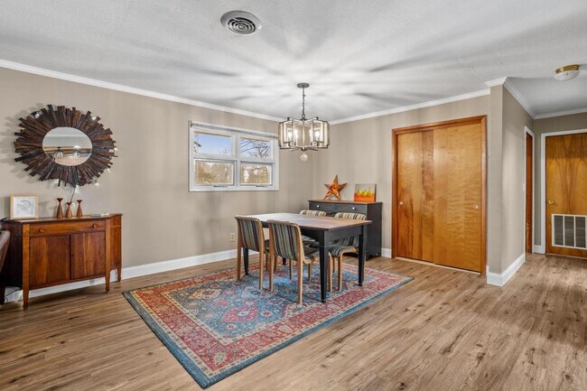 Building Photo - 3 Bedroom / 2.5 Bath Home ? Johnson City, TN