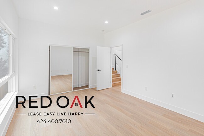 Building Photo - 325 W Avenue 38 Ave
