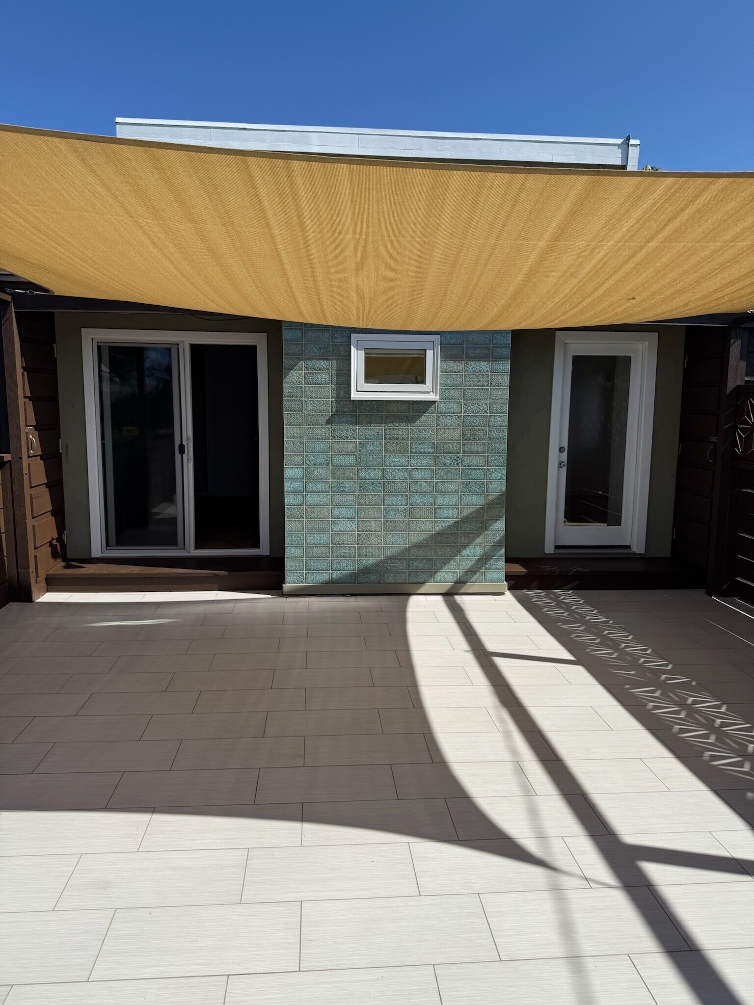 Building Photo - 2271 Edinburg Ave