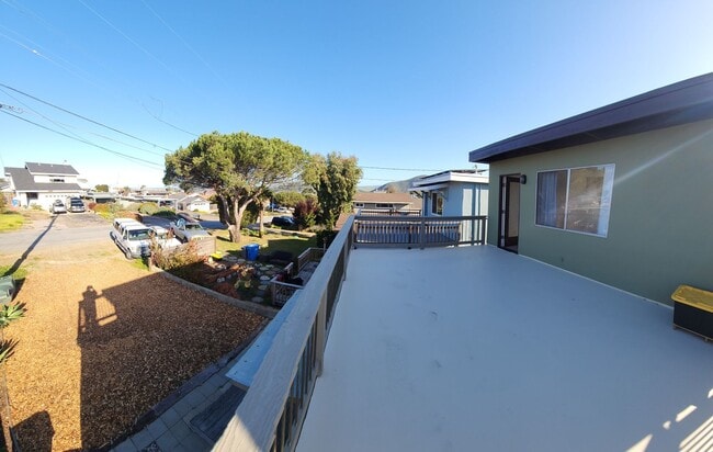 Building Photo - Quaint 2 bedroom 1 bath in quiet neighborhood