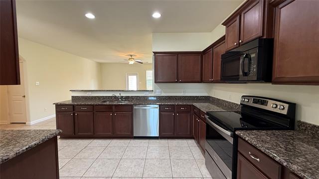 Building Photo - 1829 Persimmon Dr