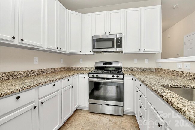 Building Photo - 7107 Adare Mews Rd