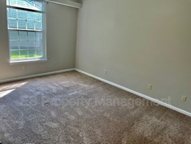 Building Photo - 933 Washington Cove Way