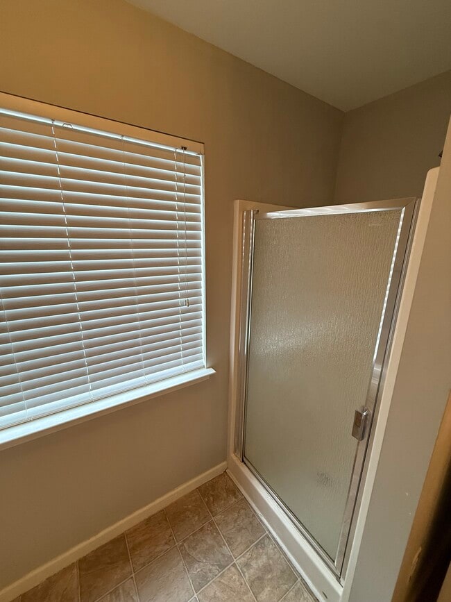 Building Photo - 528 N Hampton Meadows Dr