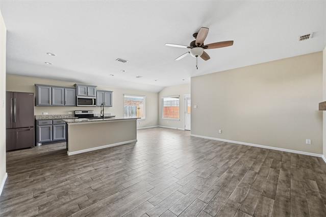 Building Photo - 405 Houndstooth Dr