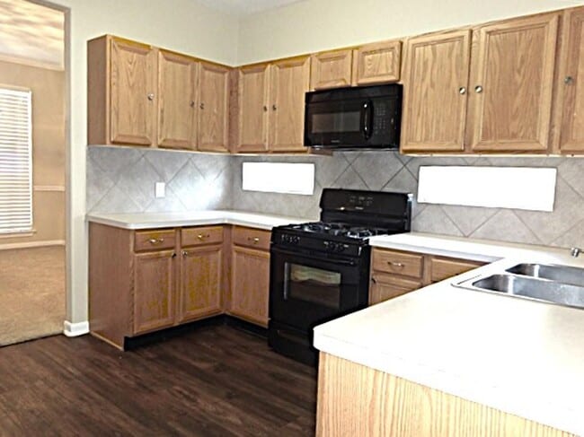Building Photo - 2906 Tara Gables Ct