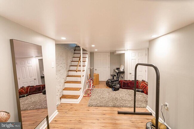 Building Photo - 613 Taney Terrace
