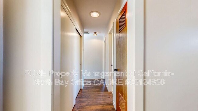 Building Photo - 1827 Creekside Rd