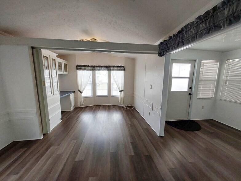 OFFICE AREA - 1108 49th Avenue Ter W
