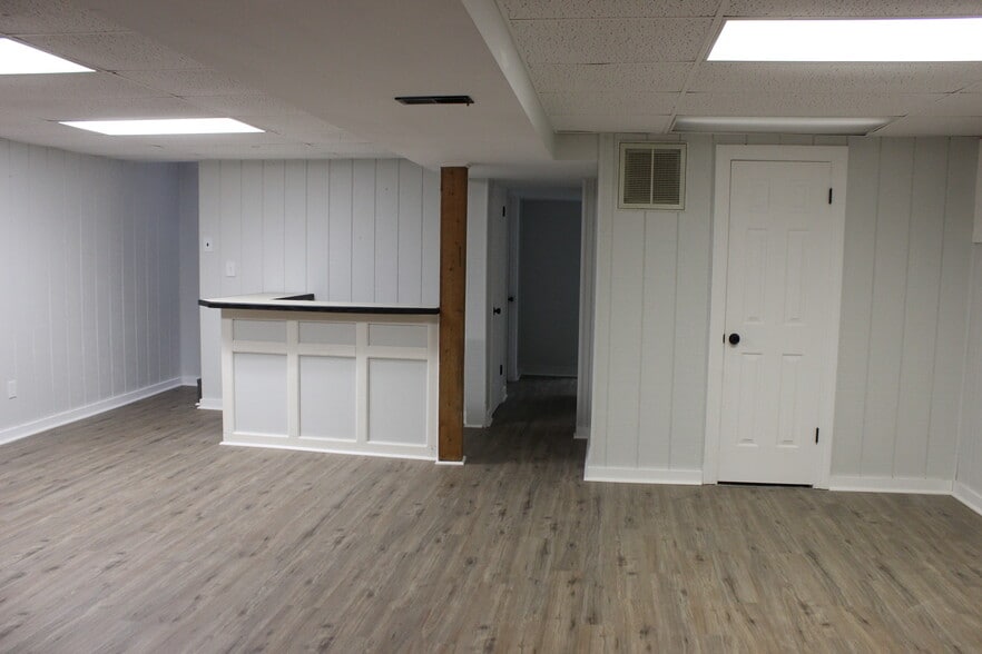 Building Photo - 9033 Rapidan Dr