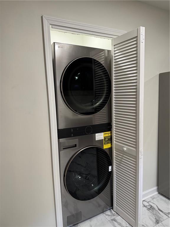 Building Photo - 801 N Evelyn Pl NW