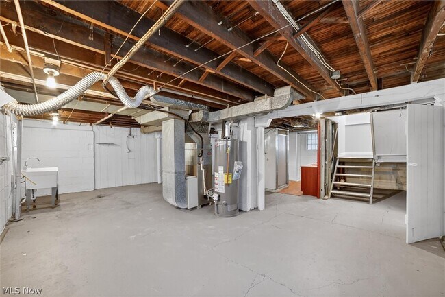 Building Photo - 4874 E 95th St