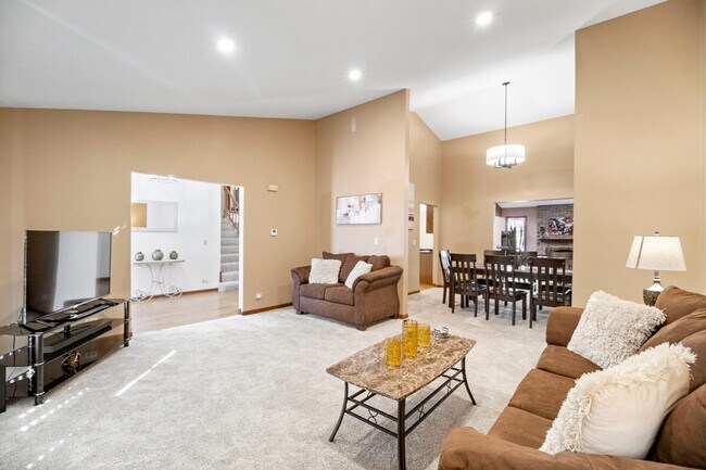 Building Photo - 308 Orchard Ln