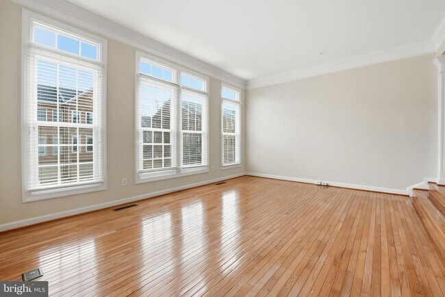 Building Photo - 1806 Brentridge St