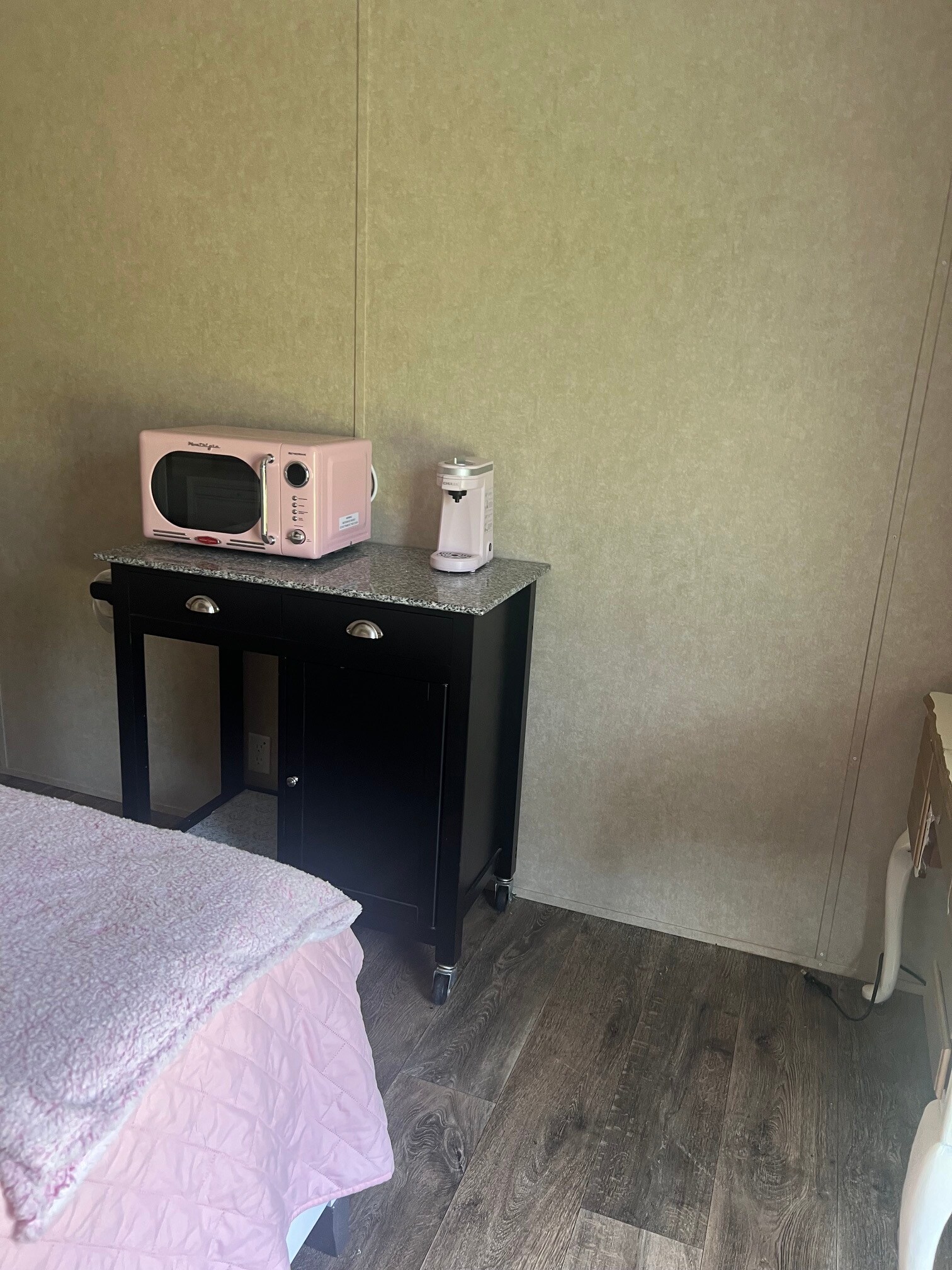 Microwave and coffee maker - 126 Rolling Hills Dr