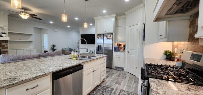 Building Photo - 1001 Ashmore Lndg Lp