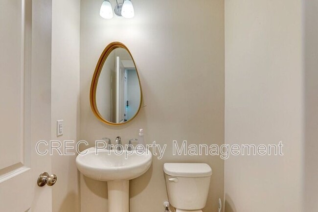 Building Photo - 1010 Pettiford Pl