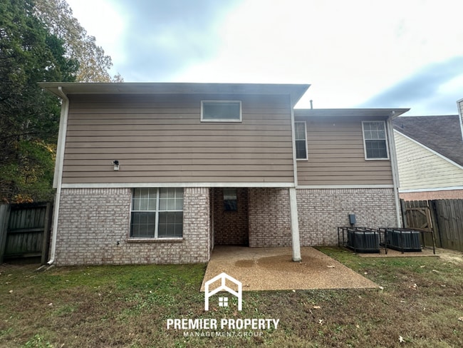 Building Photo - 10140 Cameron Ridge TR